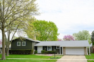 707 Park Lane Dr, Champaign, IL 61820