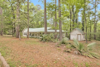24614 Spruce Ct, Huntsville, TX 77320