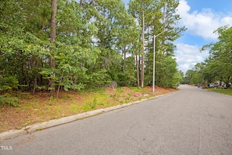 1167 Landau Rd, Fayetteville, NC 28311