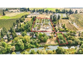 25480 SW Rainbow Ln, Hillsboro, OR 97123