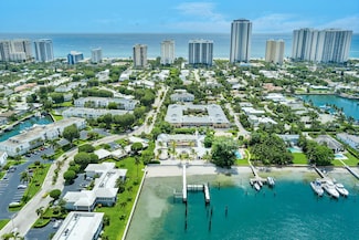 3025 Lake Dr, Riviera Beach, FL 33404