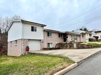203 Sandy Ave, Moundsville, WV 26041