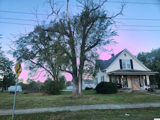 413 S Main St, Loraine, IL 62349