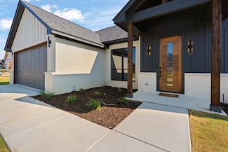 3301 Promenade Ct, Granbury, TX 76048