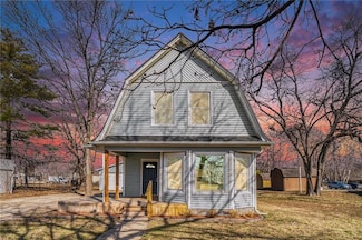 410 Walnut St, Lacygne, KS 66040