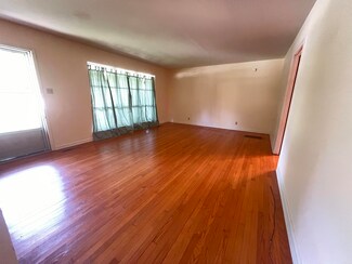 105 Camellia St, Hot Springs National Park, AR 71913
