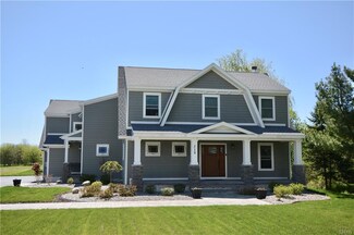 218 E Main St, Sackets Harbor, NY 13685