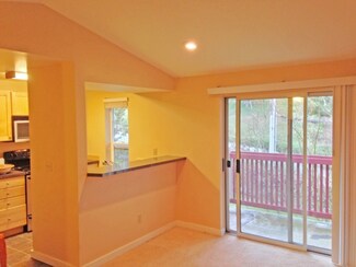 6700 NE 182nd St Unit C307, Kenmore, WA 98028