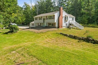 15 Checkerberry Ln, Goffstown, NH 03045
