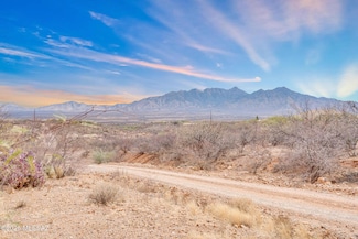 3630 W Calle Cinco, Green Valley, AZ 85622