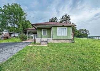 448 Arkansas 14, Yellville, AR 72687