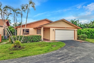 6462 Royal Woods Dr, Fort Myers, FL 33908