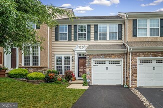 211 Tall Trees Cir, Downingtown, PA 19335