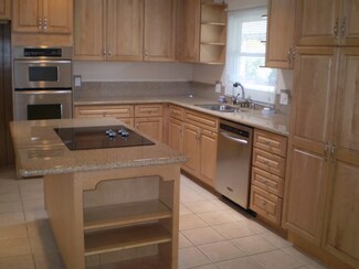 945 Ward Dr Unit 37, Santa Barbara, CA 93111