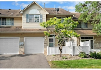 2782 Mallard Dr, Woodbury, MN 55125