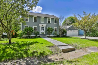 12 Hillhaven Rd, Manchester, NH 03104