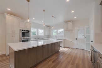 1026 W Cottage St, Houston, TX 77009