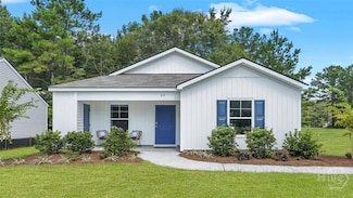 220 Lakeside Dr, Port Wentworth, GA 31407