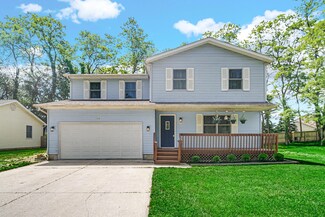 1318 Whippoorwill Rd, Valparaiso, IN 46383