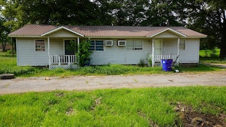 608 E Church St, Kenton, TN 38233