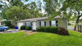 6405 E 152nd St, Grandview, MO 64030