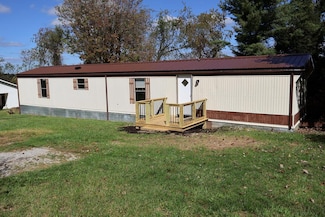 66 Greenview Ln, Hillsville, VA 24343