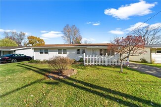 9107 Cambridge Dr, Northfield, OH 44067
