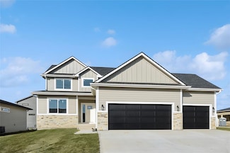 14311 Catalpa Dr, Urbandale, IA 50323