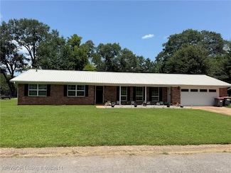 413 N 26th St, Ozark, AR 72949