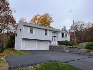 2 Fairlawn Way, Lincoln, RI 02865