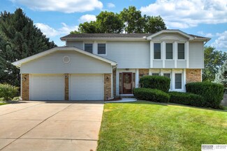 1711 S 153rd Avenue Cir, Omaha, NE 68144