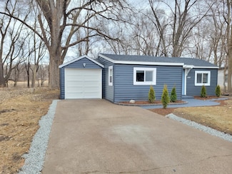 1410 5th St, Saint Paul Park, MN 55071