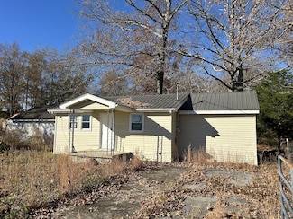 3672 Bains Rd, Hillsboro, TN 37342