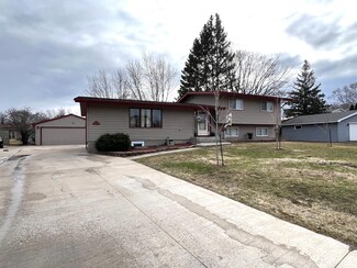8372 Balsam Dr, Mountain Iron, MN 55768