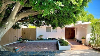 7950 Capistrano Ave, Canoga Park, CA 91304