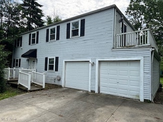 4 Owaissa Dr, Eastlake, OH 44095