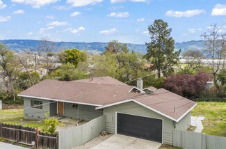 121 Klassen Ln, Watsonville, CA 95076