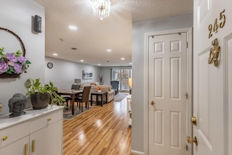 255 North Rd Unit 245, Chelmsford, MA 01824