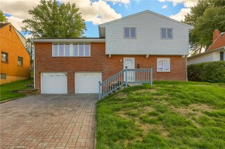 1247 Raven Dr, Pittsburgh, PA 15243