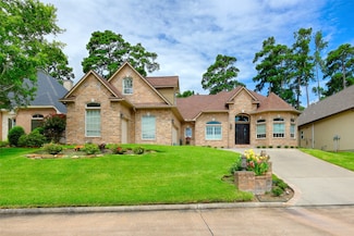 69 W Shore Ln, Montgomery, TX 77356