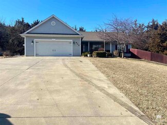 605 Dehoff Dr, Manhattan, KS 66502