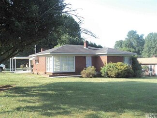 159 Cajah Mountain Rd, Hudson, NC 28638