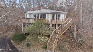 1820 Zurich Ct, Gatlinburg, TN 37738