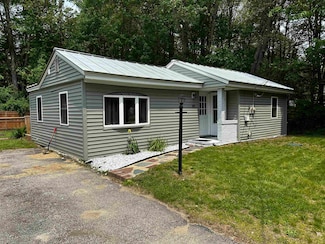 30 Flat Rock Bridge Rd, Rochester, NH 03868