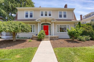 1006 Woodmont Ave, Williamsport, PA 17701