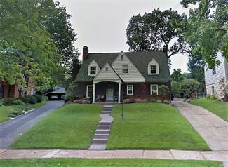 1601 Andrew Dr, Saint Louis, MO 63122