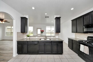 7519 Welsh Stone Ln, Houston, TX 77049