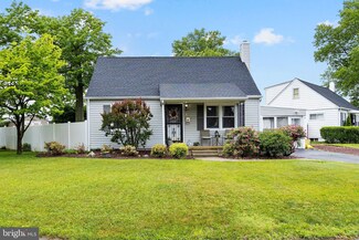 1 Pheasant Ln, Trenton, NJ 08690