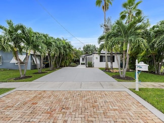 26 NE 3rd St Unit A, Dania, FL 33004