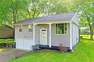 2470 North Rd SE, Warren, OH 44484
